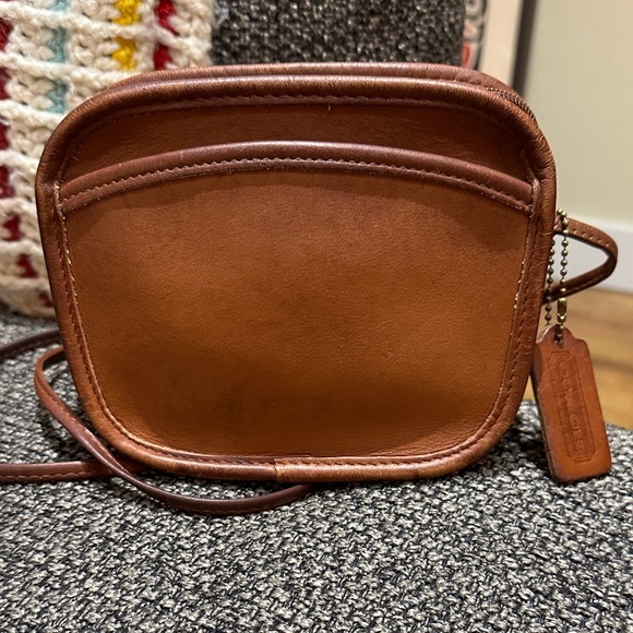 Coach Hadley Vintage 9935 Brown Leather Crossbody Bag - Picture 1 of 9